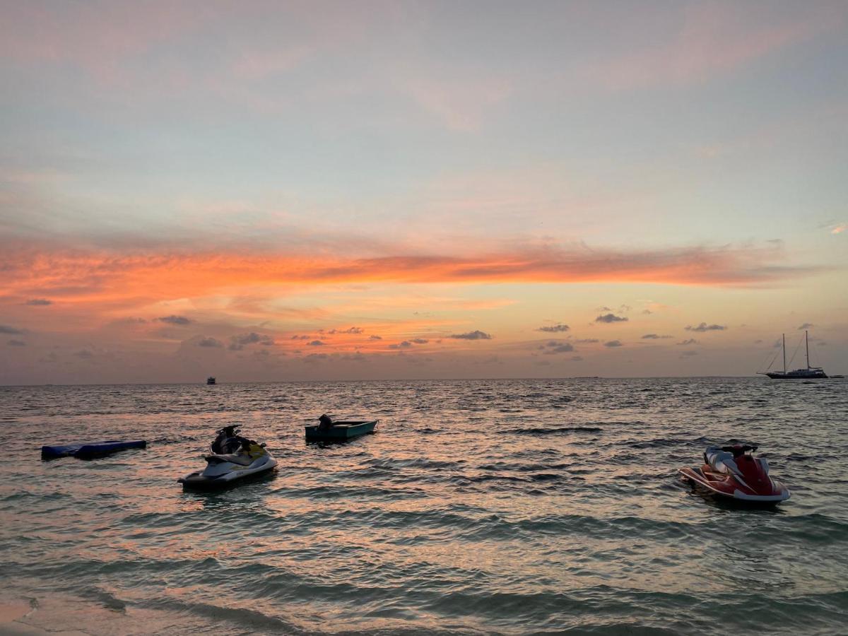 Lagoona Sunset Maafushi Luaran gambar